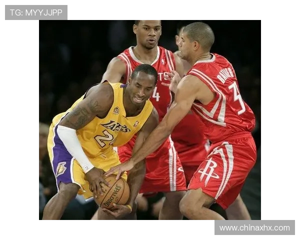 2009年科比带领湖人对阵火箭的经典对决回顾与分析 2009年科比带领湖人对阵火箭的经典对决回顾与分析